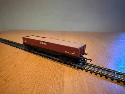 Triang OO Gauge R240 - BR Brick Bogie Wagon With Brick Load
