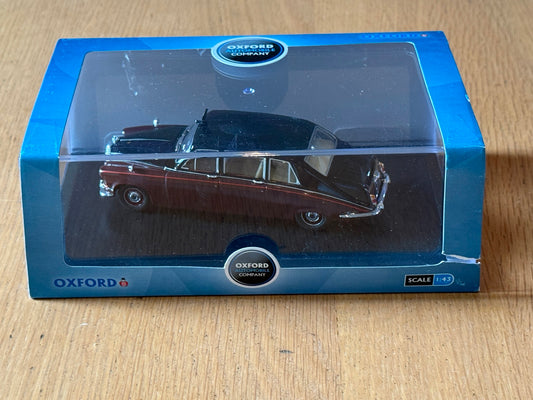 Oxford Diecast DS004 Queen Mother's Daimler DS420 Limosine -1:43 Scale BNIB
