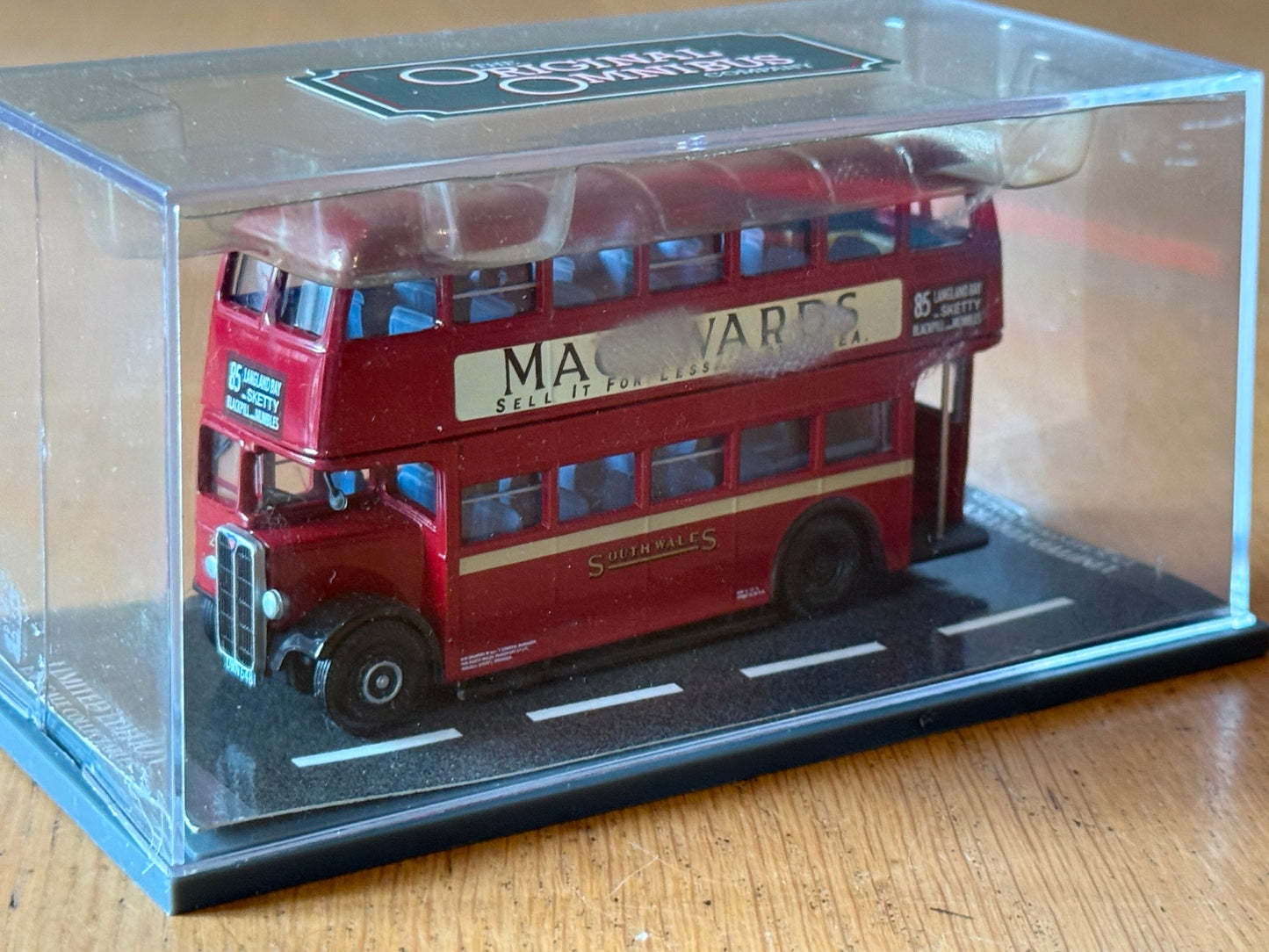 Original Omnibus OM40401 AEC Regent/Weymann South Wales Transport - cracked box