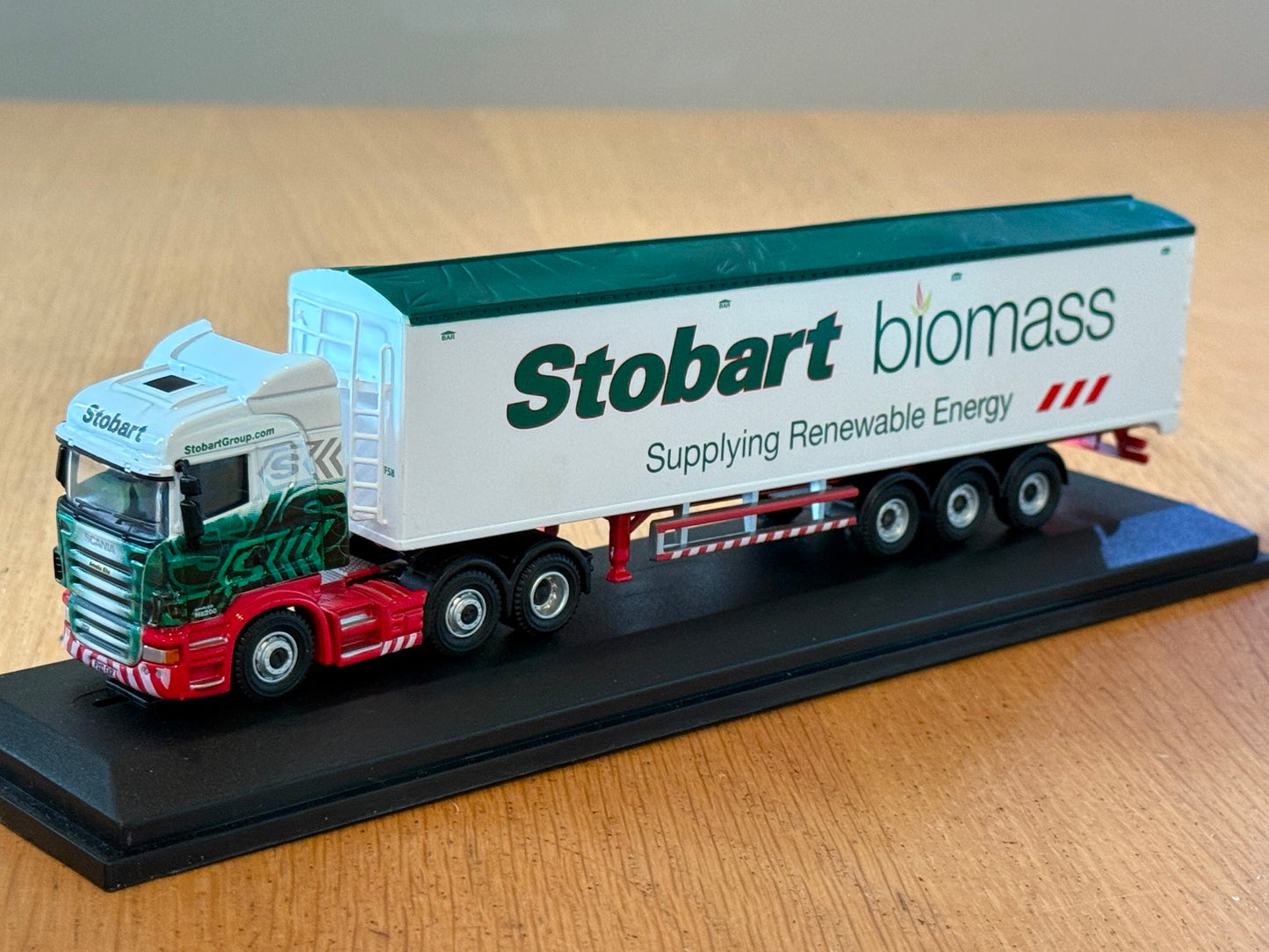 Oxford Diecast Stobart Scania R440 Biomass Trailer Amelia Ella 1:76 OO Gauge