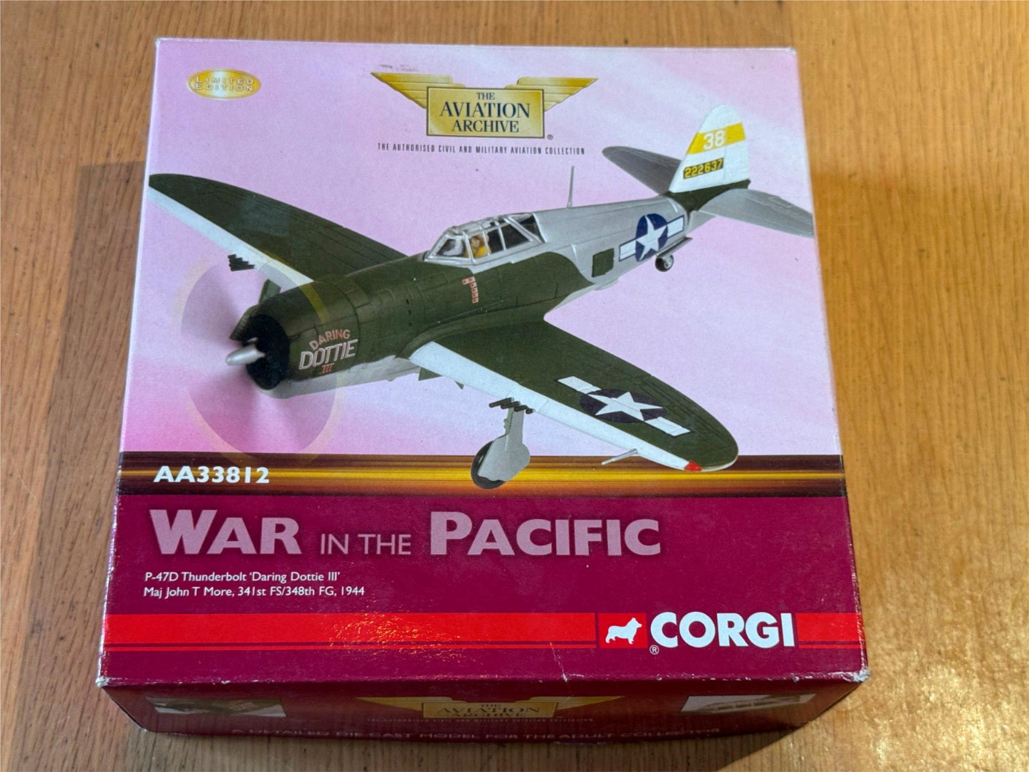 Corgi Aviation Archive 33812 1:72 P-47D Thunderbolt - 'Daring Dottie III'