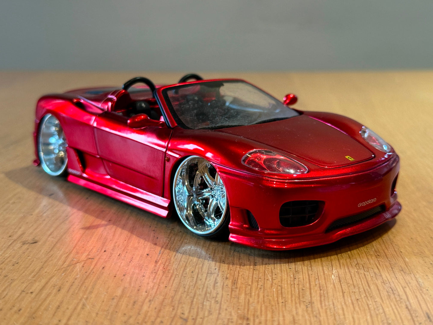 Hot Wheels Dropstars mid-scale (approx. 1:20) Red Ferrari 360 Spider