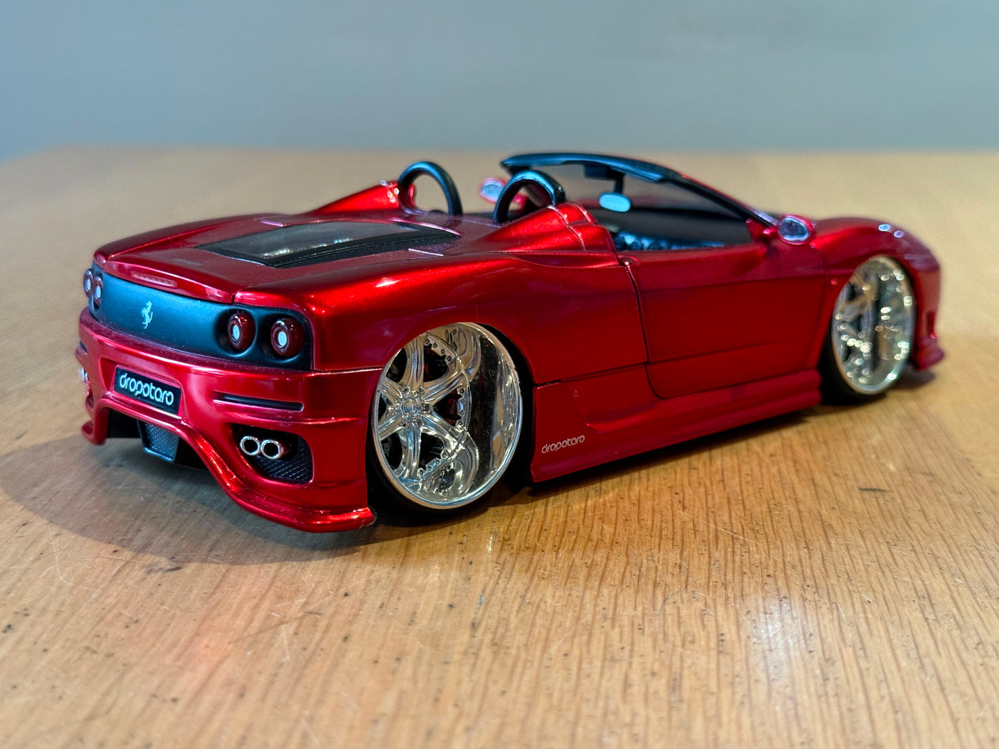 Hot Wheels Dropstars mid-scale (approx. 1:20) Red Ferrari 360 Spider