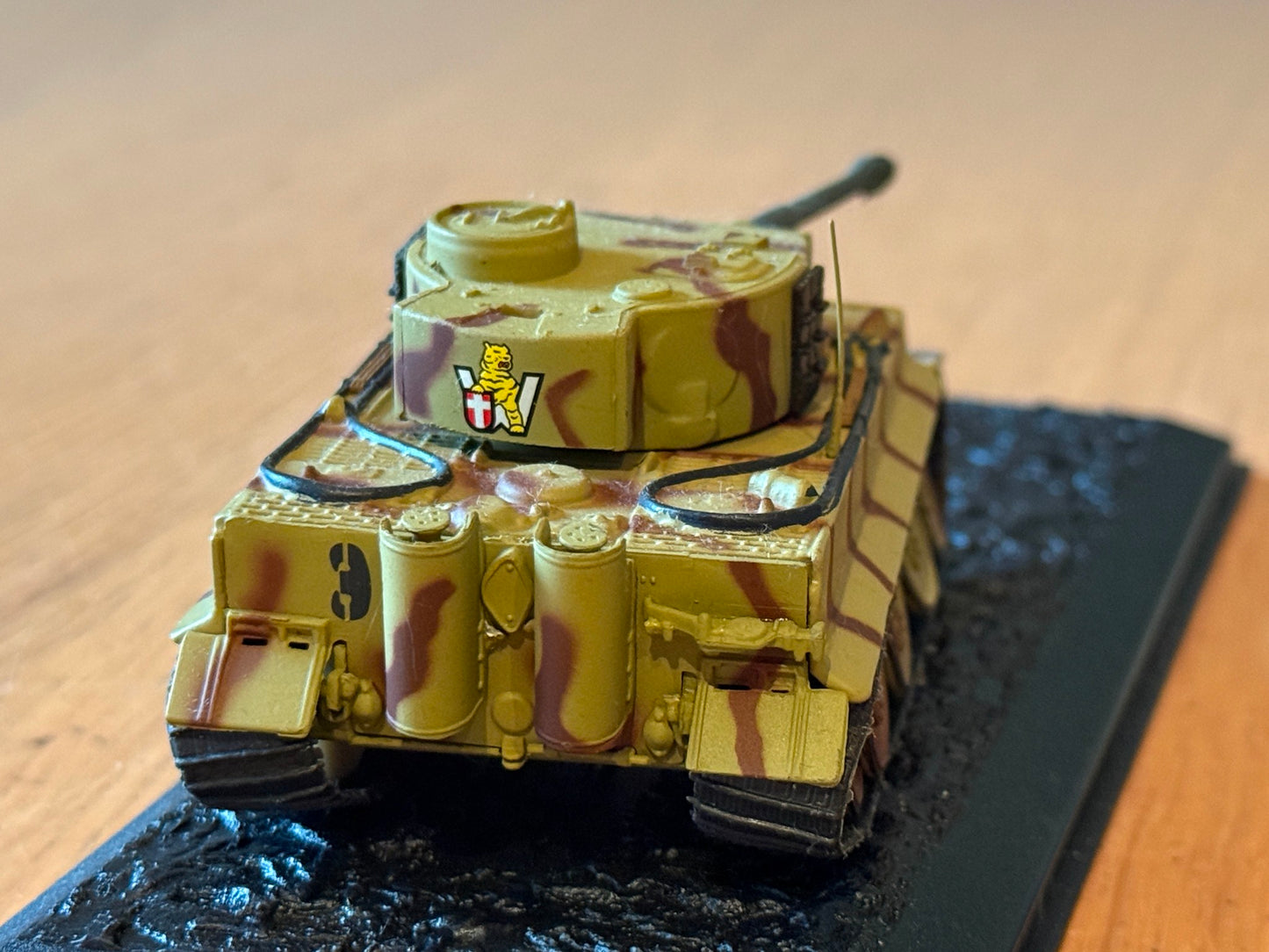 Unimax Forces of Valour Corgi Diecast Tank - Panzerkampfwagen Tiger Ausf. B