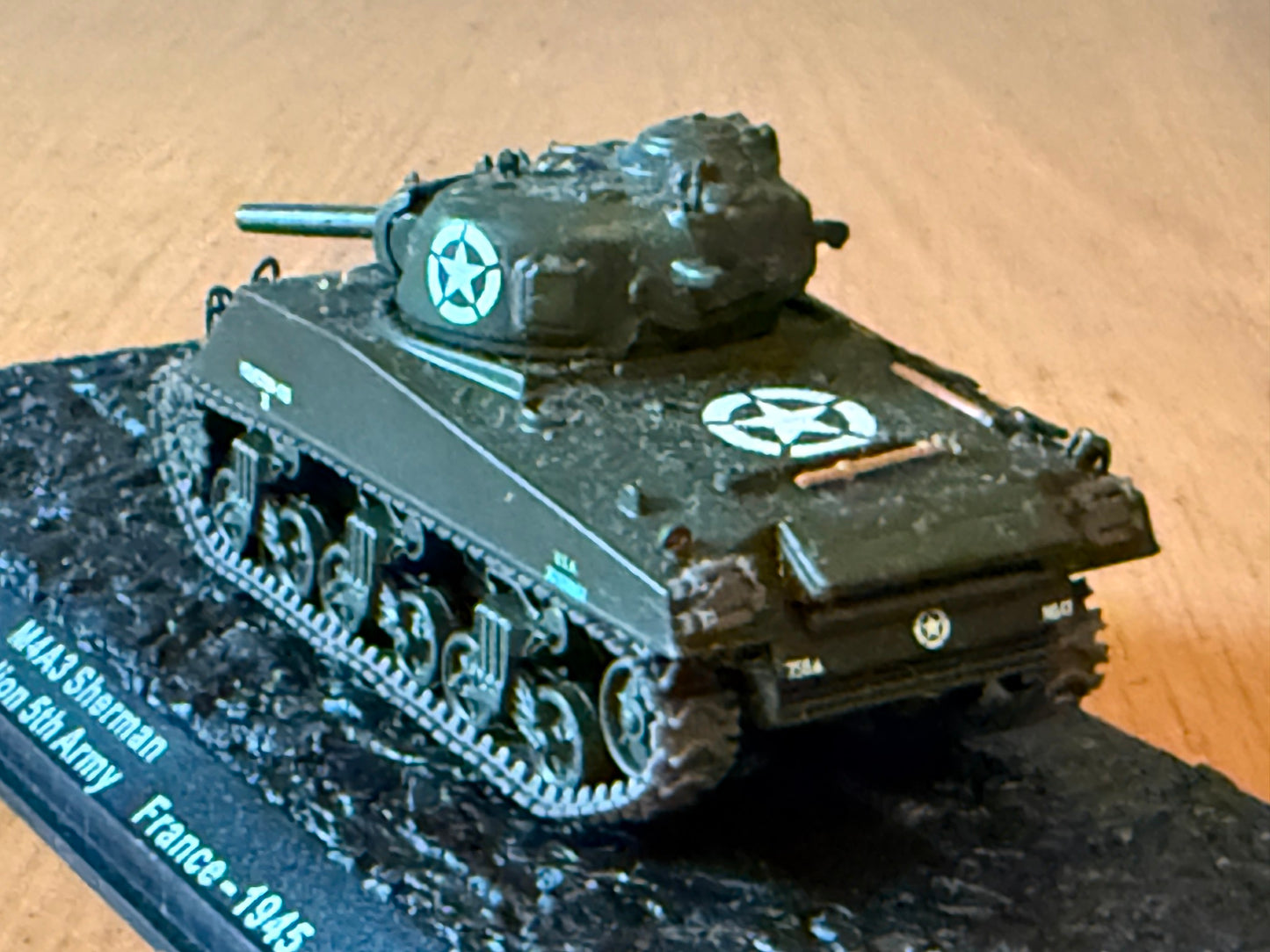 DeAgostini Combat Tanks Collection #3 M4A3 Sherman 756th France 1945