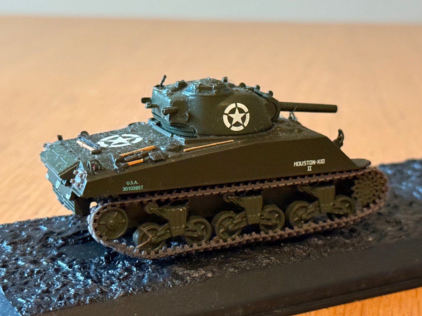 DeAgostini Combat Tanks Collection #3 M4A3 Sherman 756th France 1945