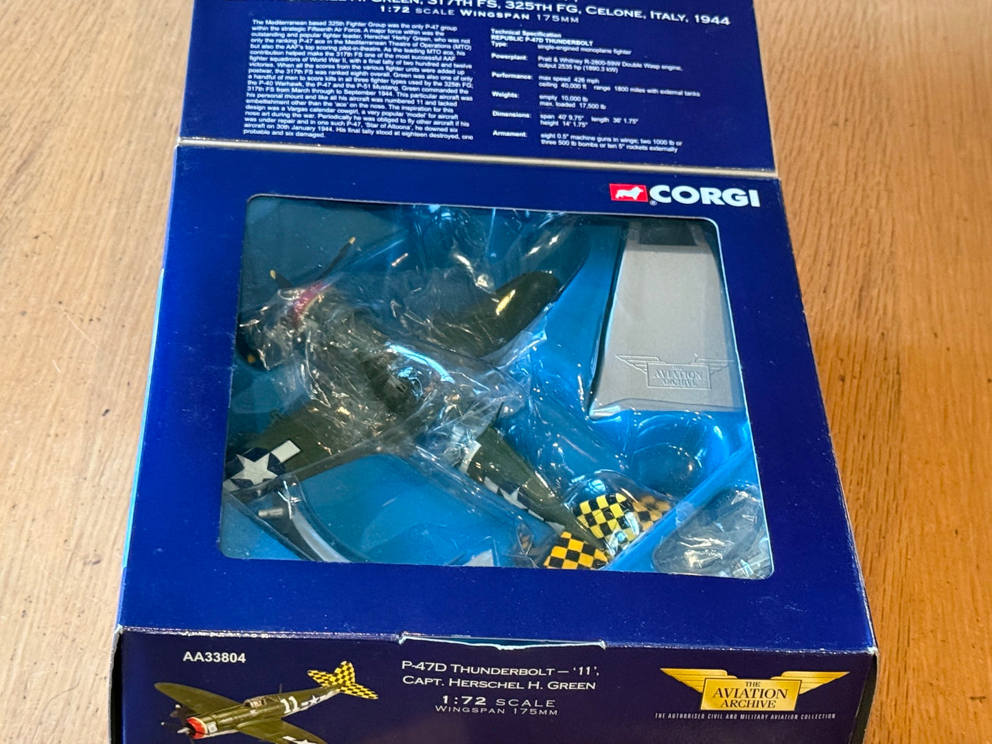 Corgi Aviation Archive 33804 - P47D Thunderbolt - '11' - Capt Herschel Green