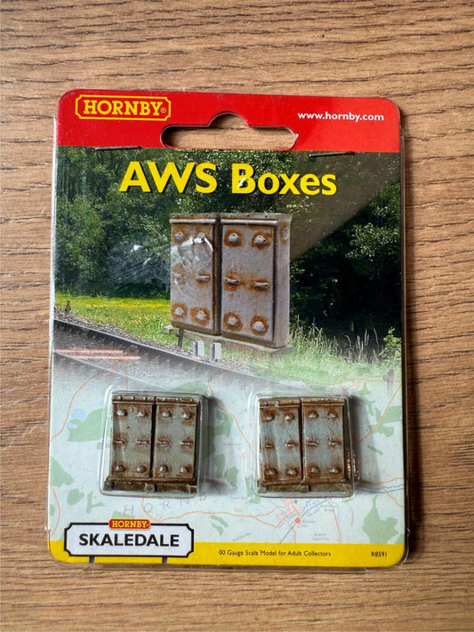 Hornby Skaledale OO Gauge - AWS Boxes BNIB