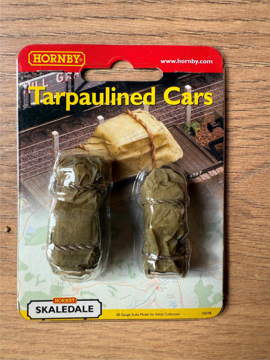 Hornby Skaledale OO Gauge - Tarpaulined Cars BNIB