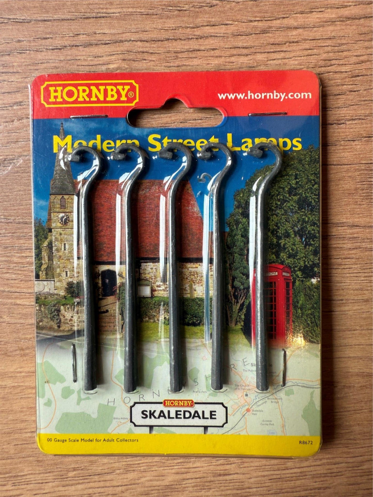 Hornby Skaledale OO Gauge - Modern Street Lamps BNIB