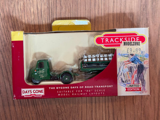 Trackside OO Gauge 1:76 Scammell Scarab Flatbed & Crates Co-Operative BNIB