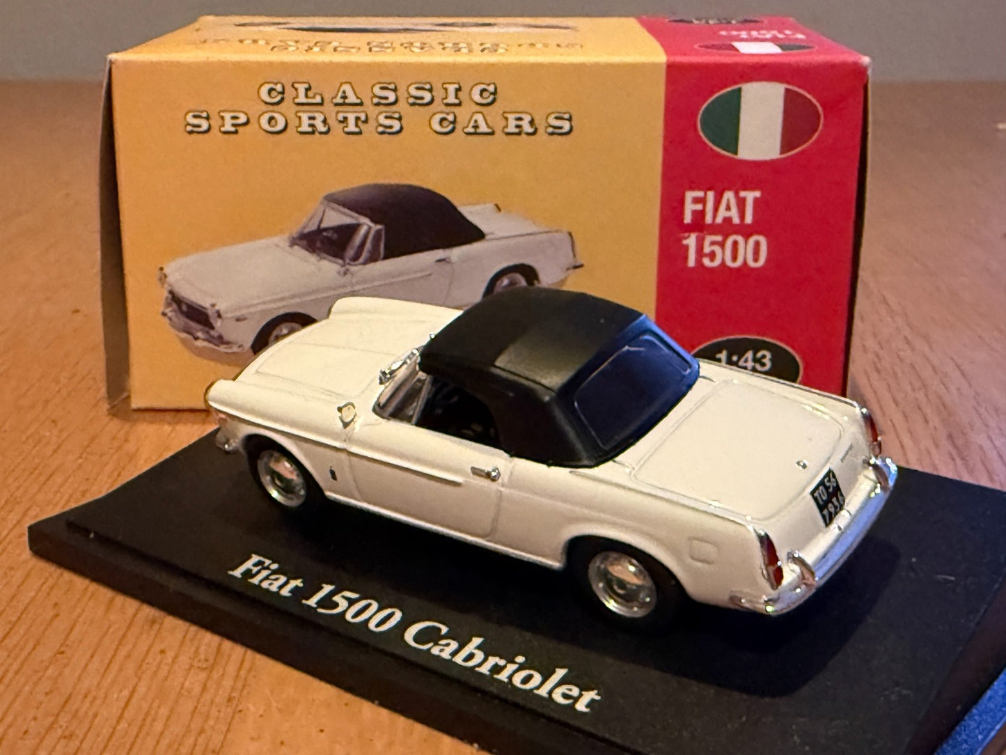 Atlas Editions - 1:43 Fiat 1500 Cabriolet