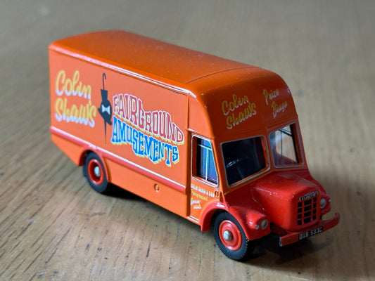 Atlas Editions OO Gauge -  Austin "Noddy" Van - 'Colin Shaw's Amusements'