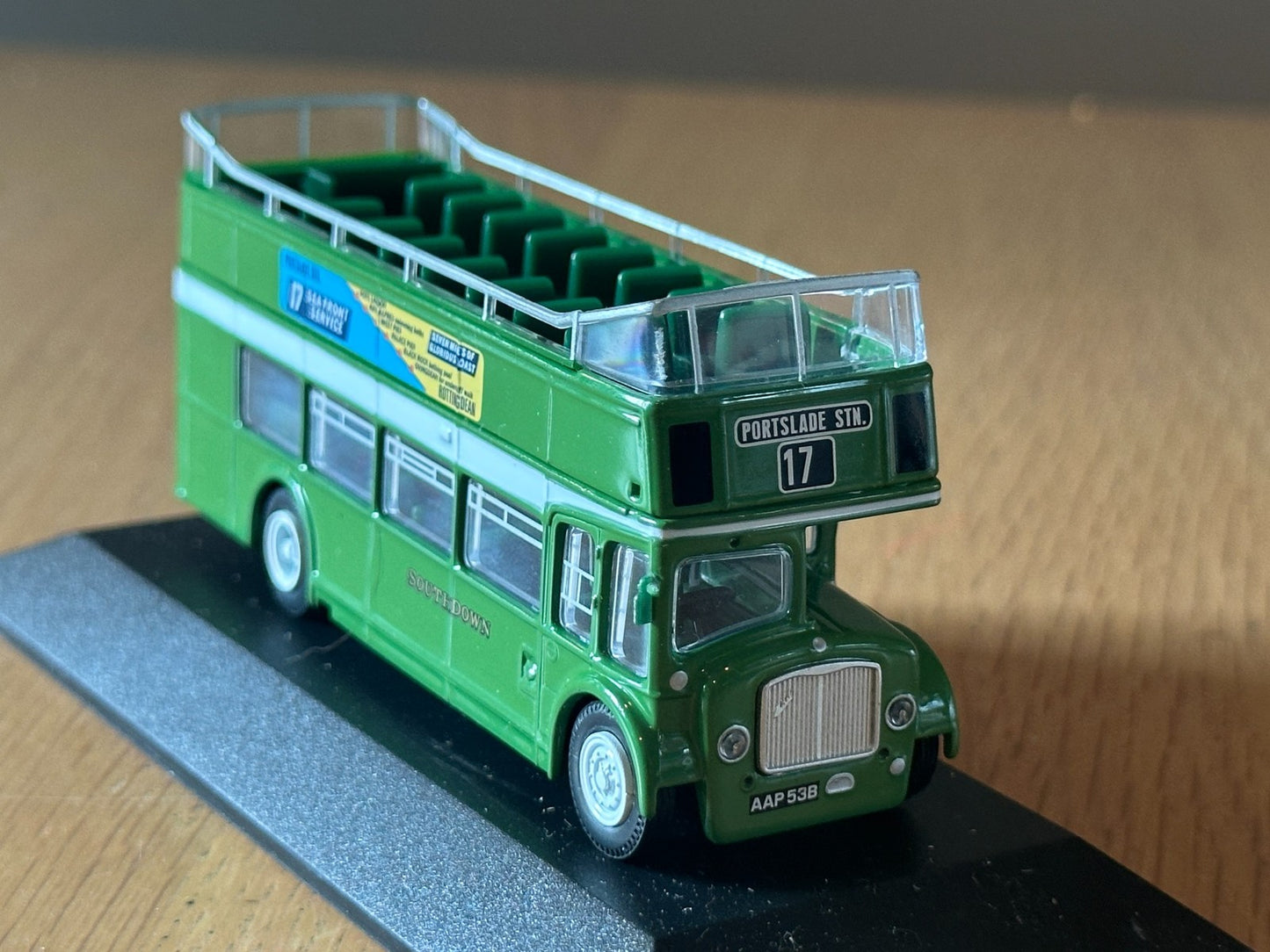 Atlas Great British Buses 1:76 OO Gauge - Southdown Bristol Lodekka FS