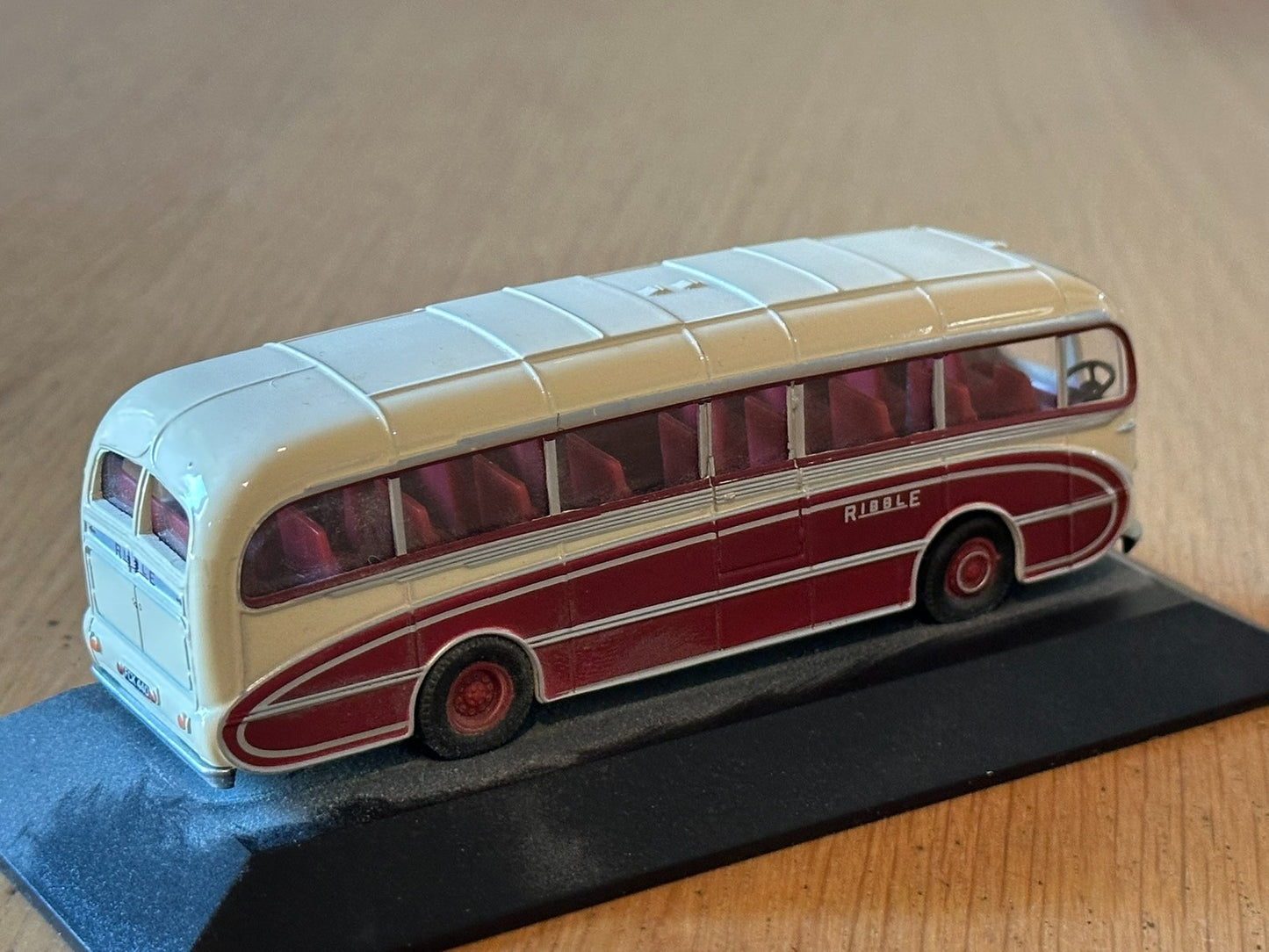 Atlas Great British Buses 1:76 Ribble Burlingham Seagull. Display Base. No Box.