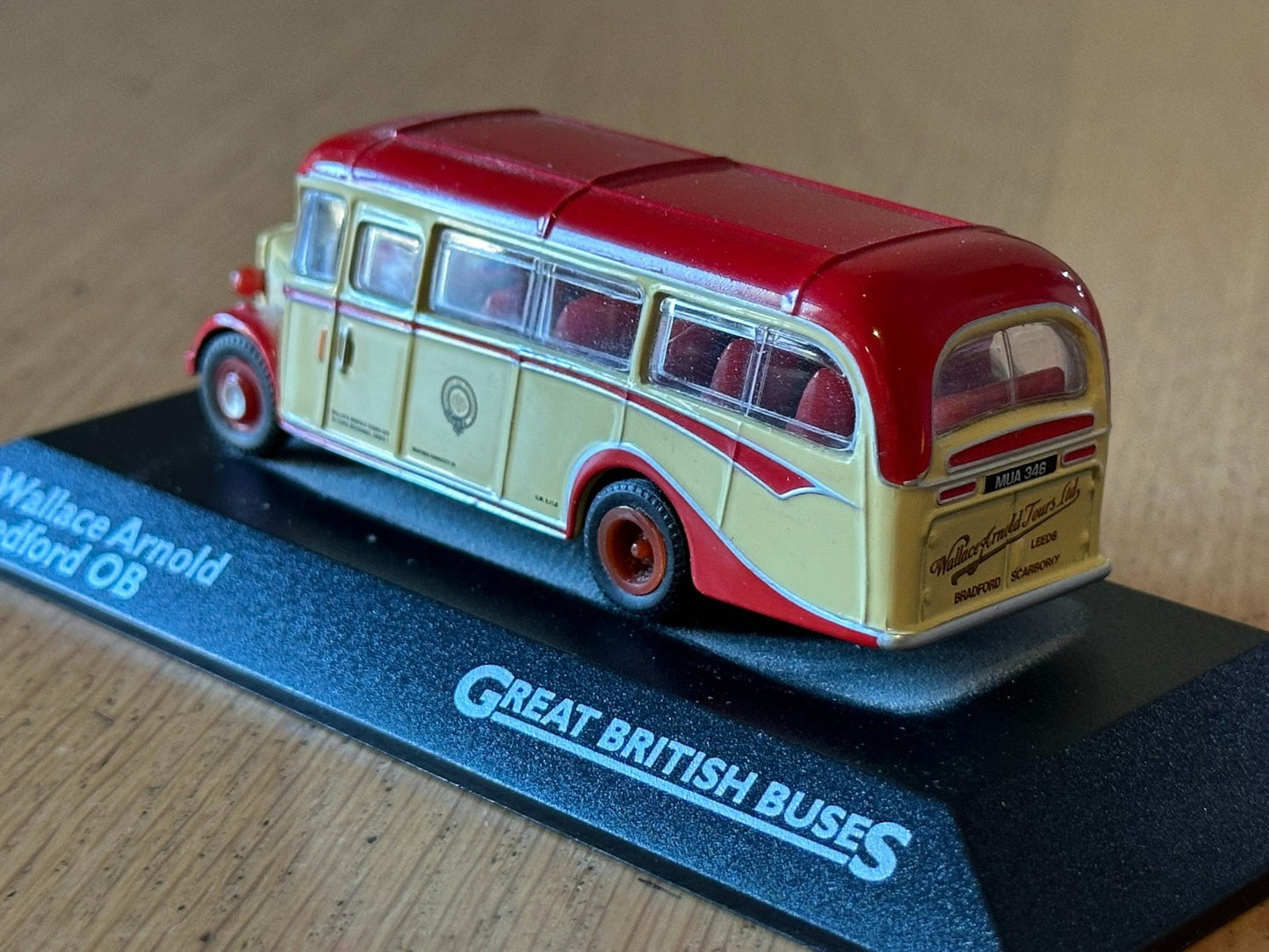 Atlas Great British Buses 1:76 Wallace Arnold Bedford OB. No Box.