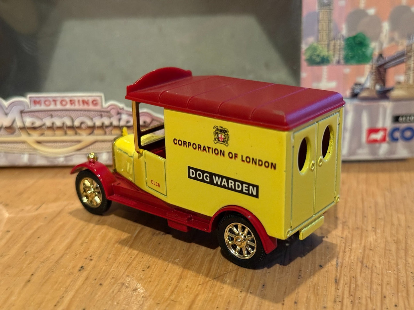 Corgi 61202 /1 - London Scene - Dog Warden, Corporation Of London