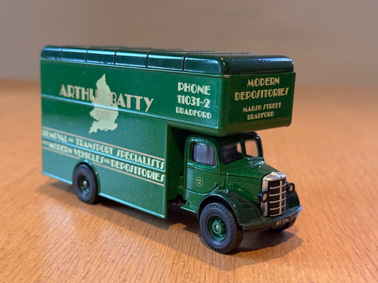 Corgi Classics 1:50 D953 - Bedford O Series Pantechnicon
