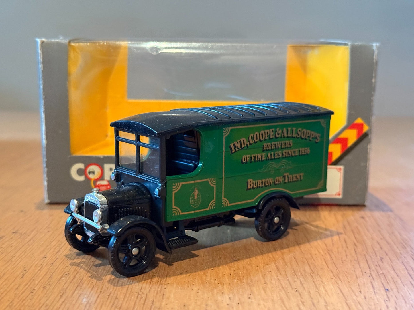 Corgi Classics 97100: 1:50 Ind Coope Thornycroft Van