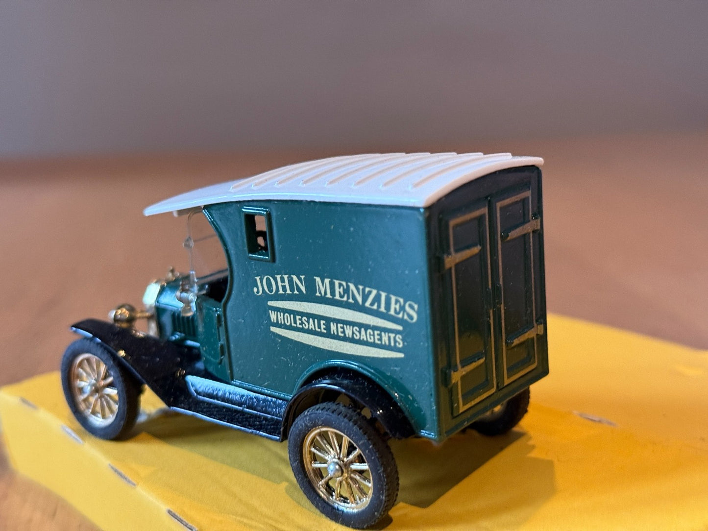 Corgi D865/15 - Ford Model T Van - John Menzies