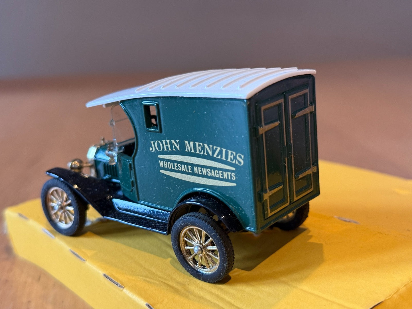 Corgi D865/15 - Ford Model T Van - John Menzies