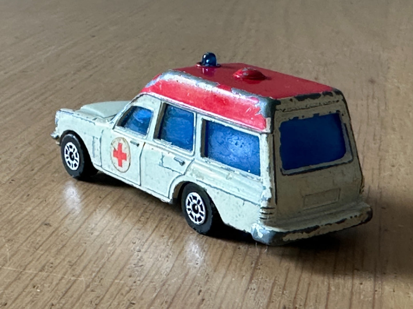 Corgi Diecast - Mercedes Benz 2200 Binz Ambulance