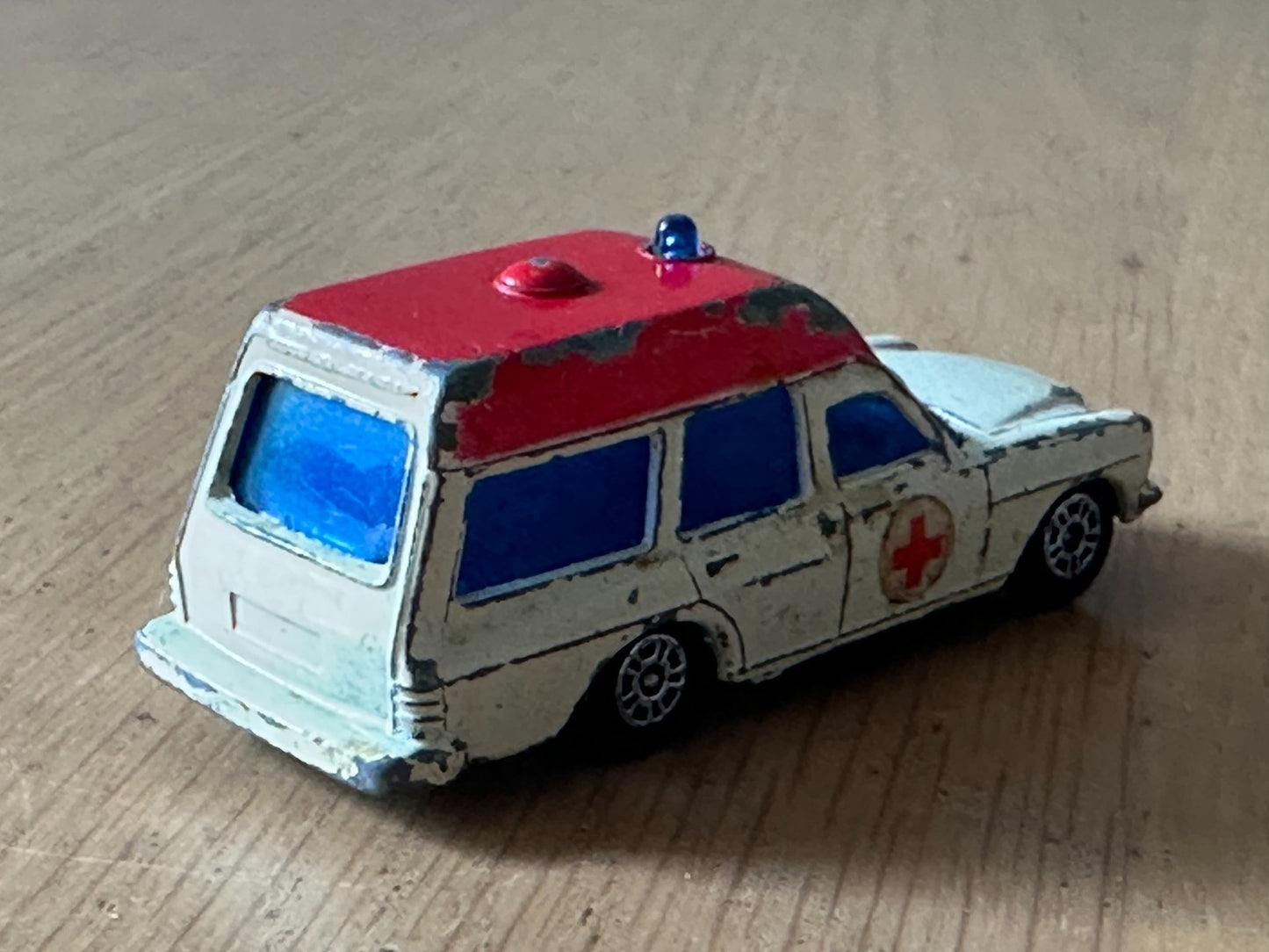 Corgi Diecast - Mercedes Benz 2200 Binz Ambulance
