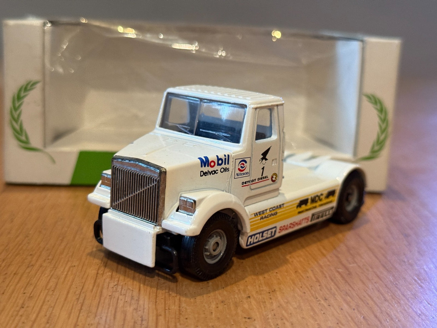 Corgi Diecast - Mobil Collection - Volvo Racing Truck