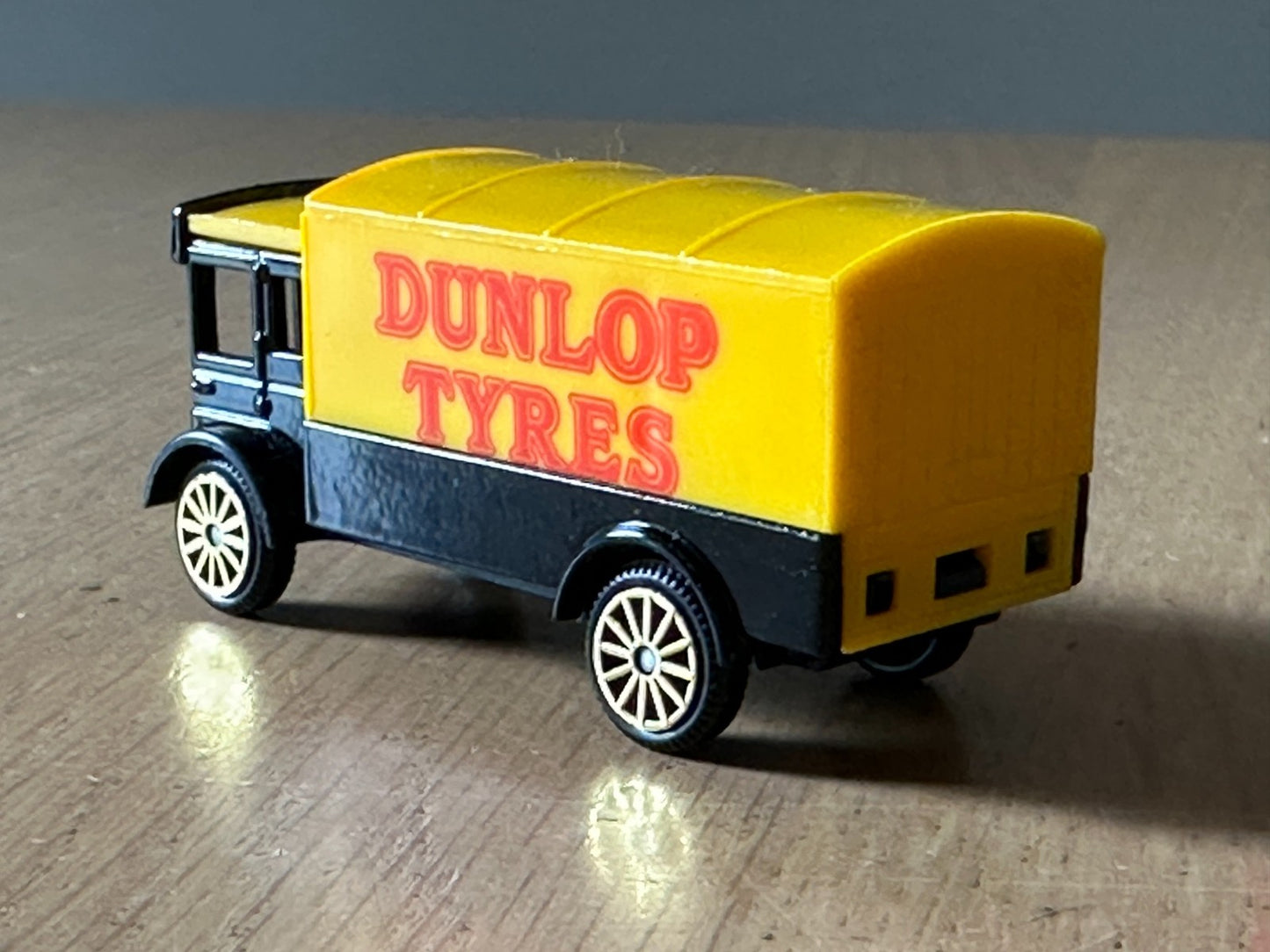 Corgi Diecast Model - Dunlop Tyres AEC Truck