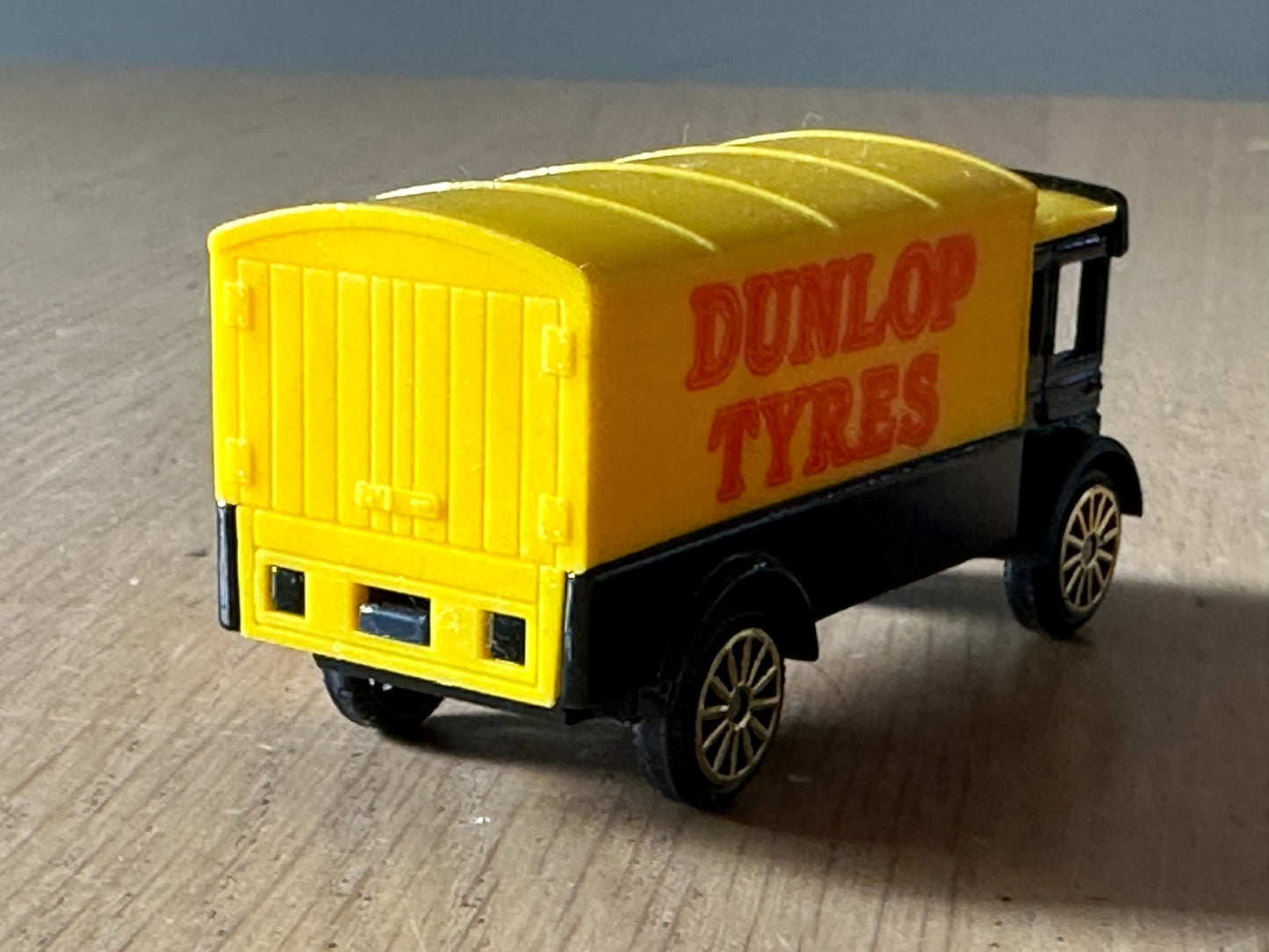 Corgi Diecast Model - Dunlop Tyres AEC Truck