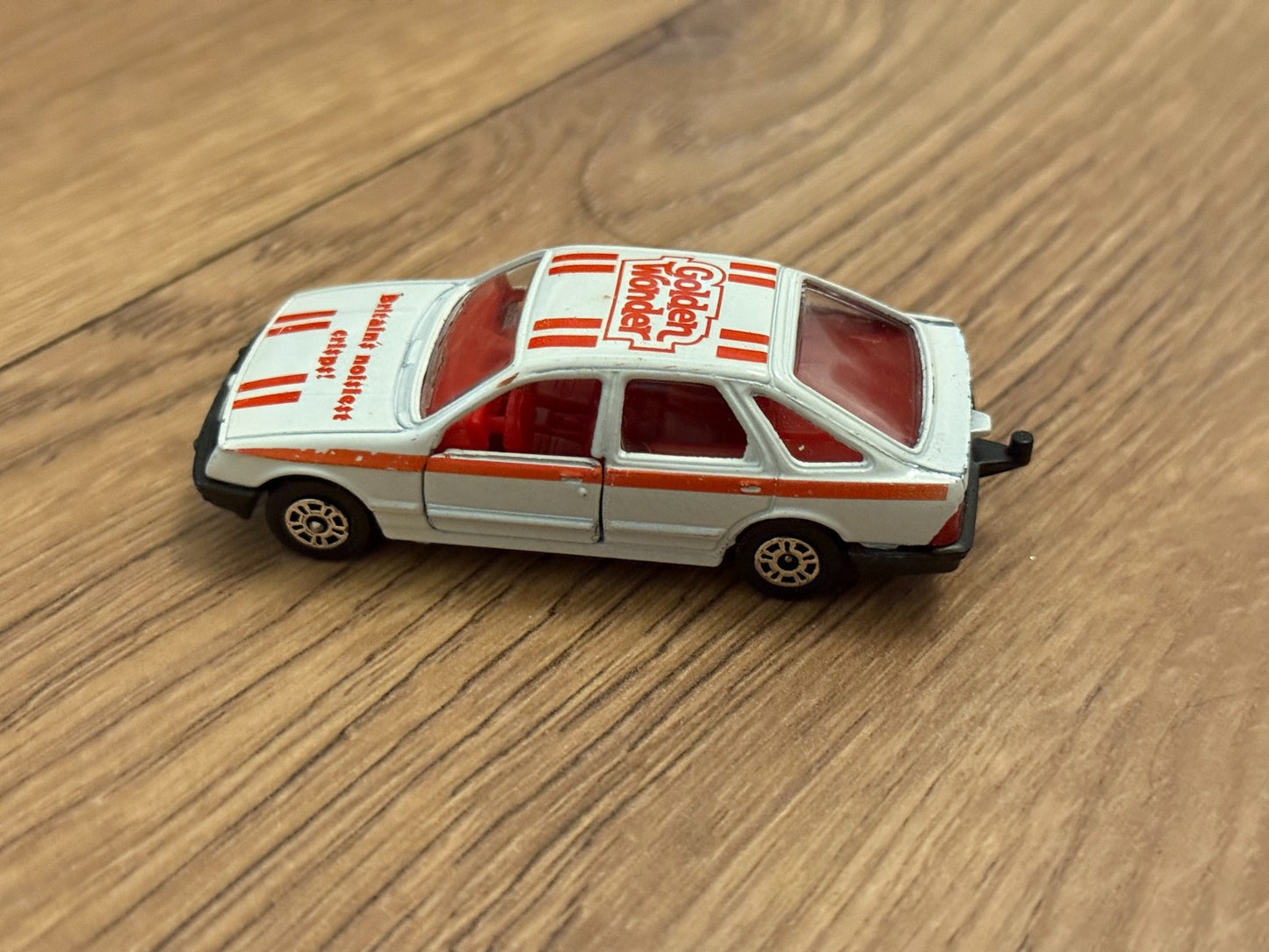 Corgi Juniors - Golden Wonder Ford Sierra 2.3 Ghia