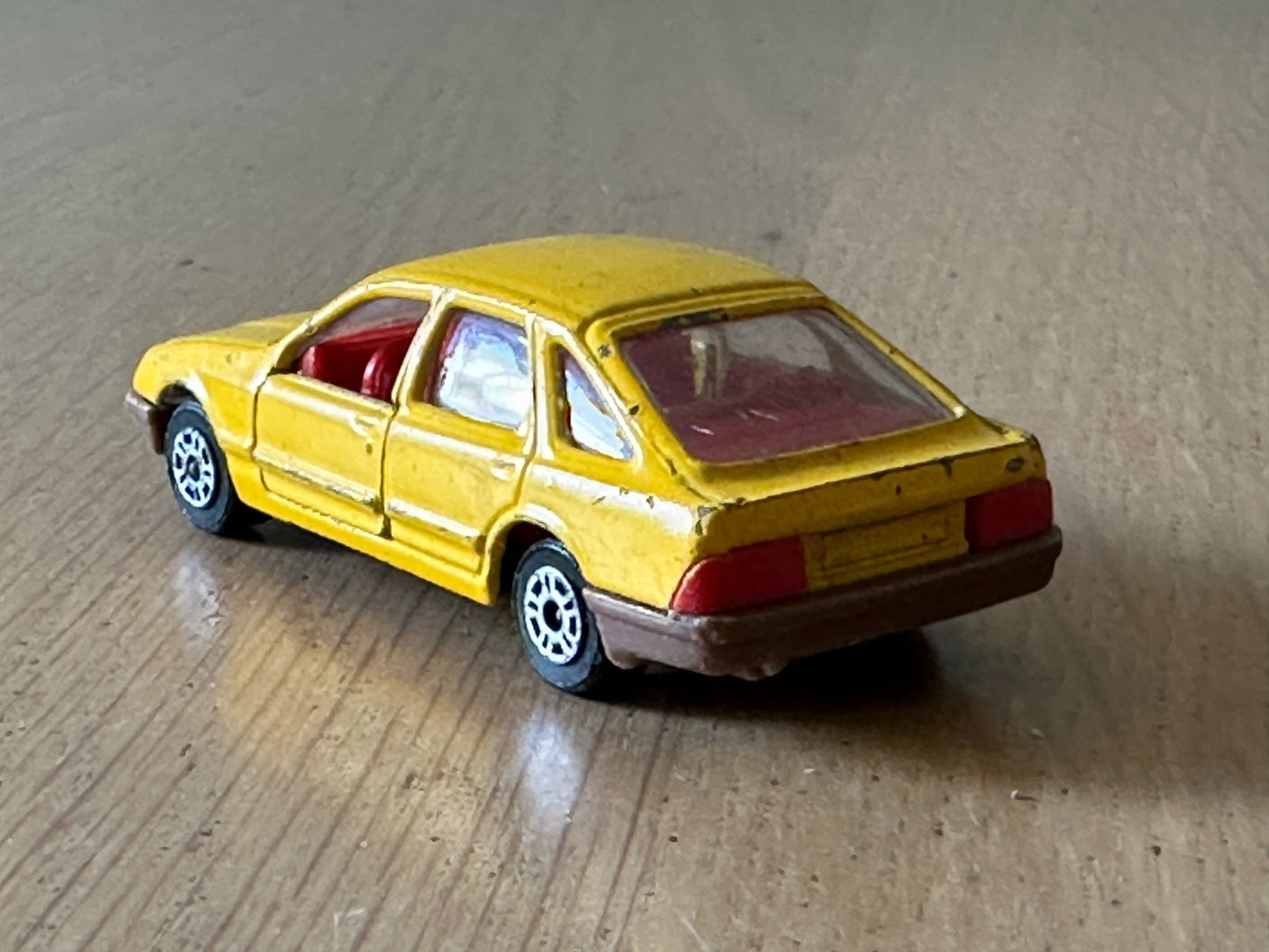 Corgi Juniors Diecast Ford Sierra 2.3 Ghia