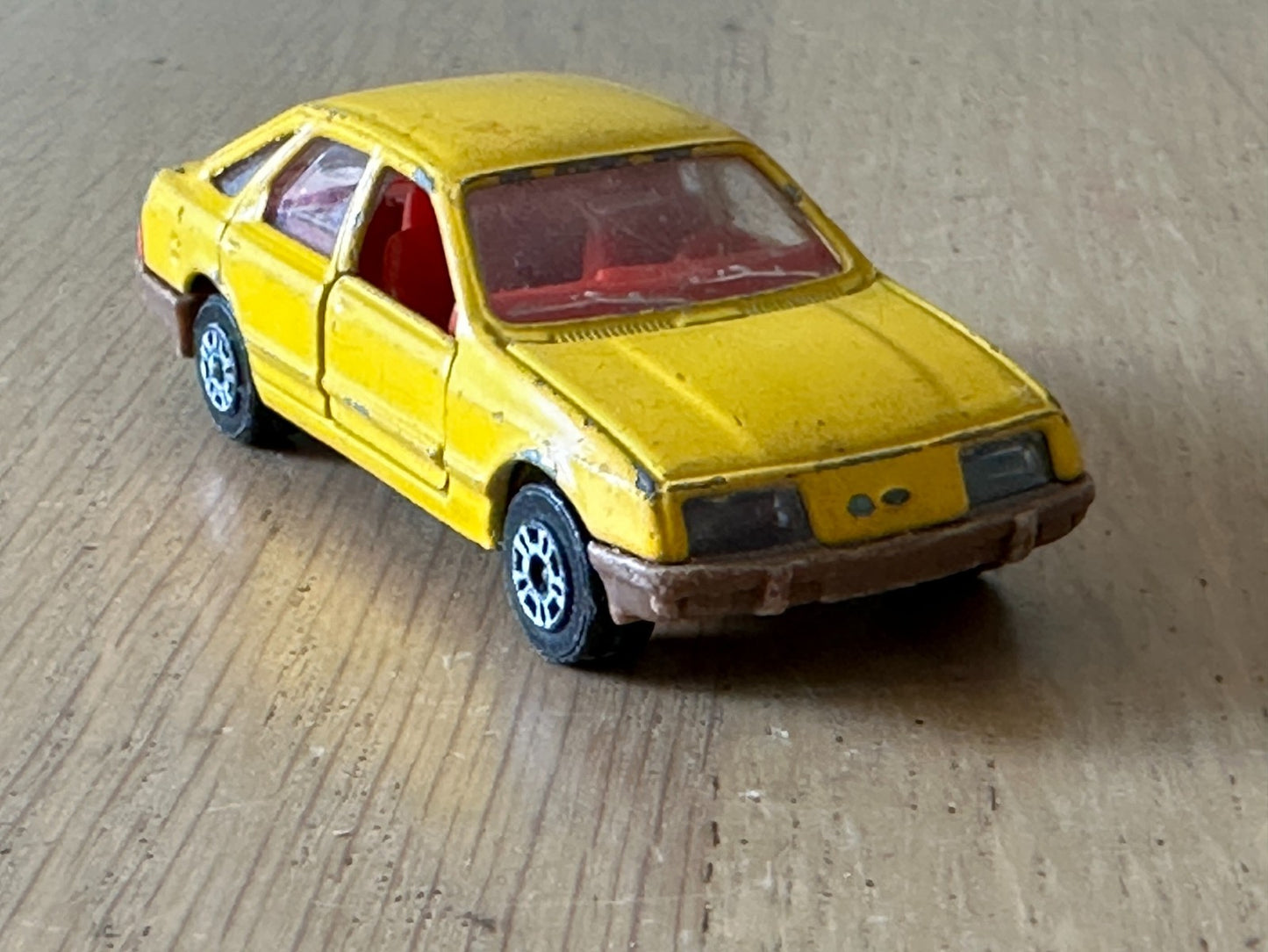 Corgi Juniors Diecast Ford Sierra 2.3 Ghia