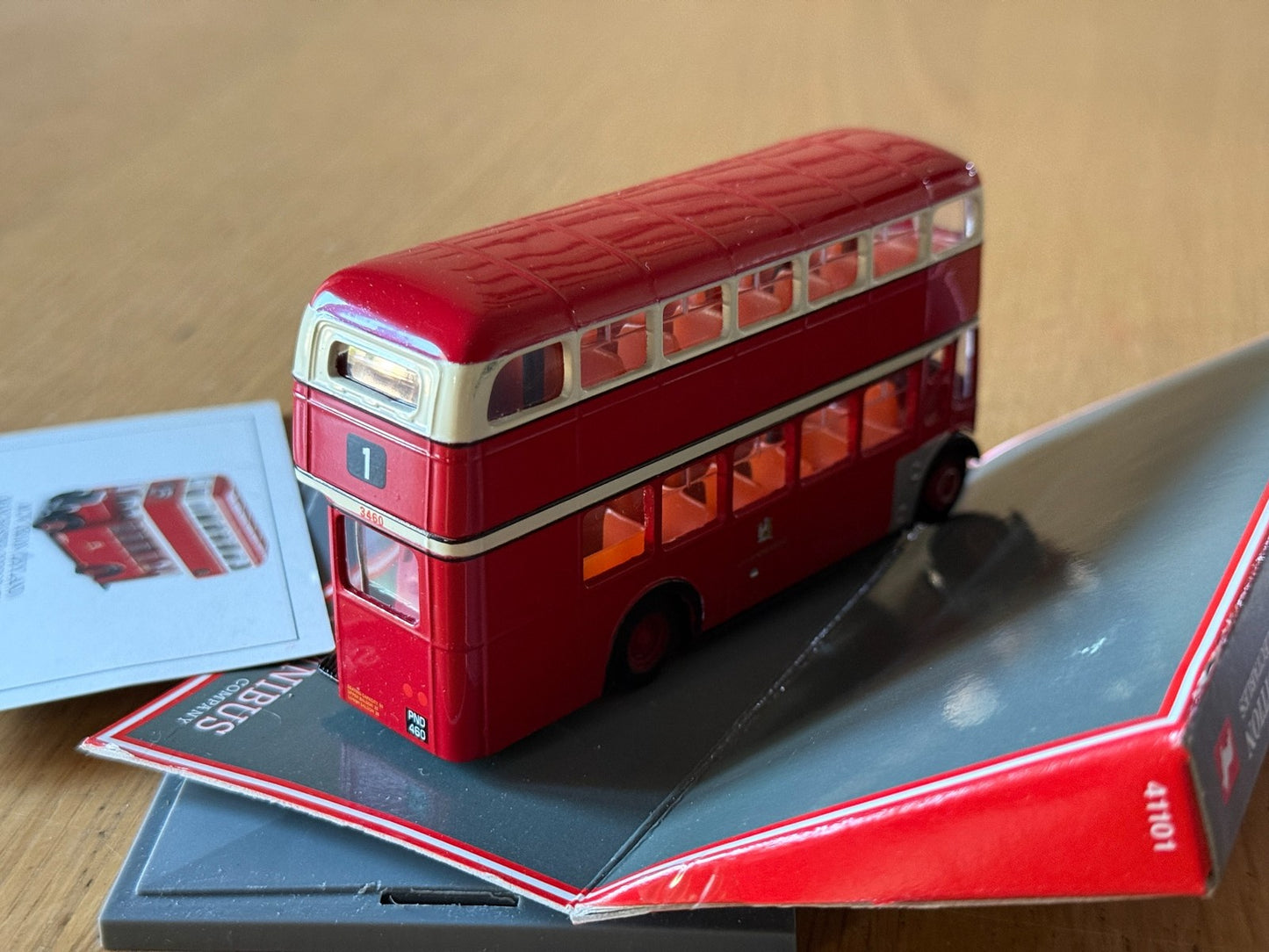 Corgi Original Omnibus 1:76 OM41101 - MCW Orion (Leyland) City of Manchester