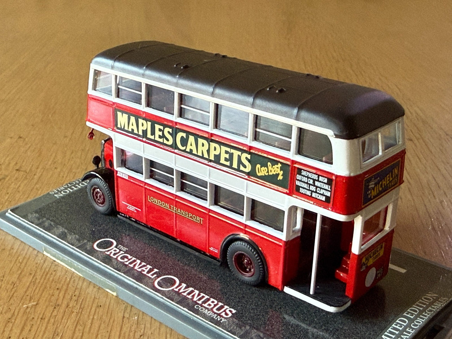Corgi Original Omnibus 1:76 OM43902 - Daimler CW Utility - London Transport