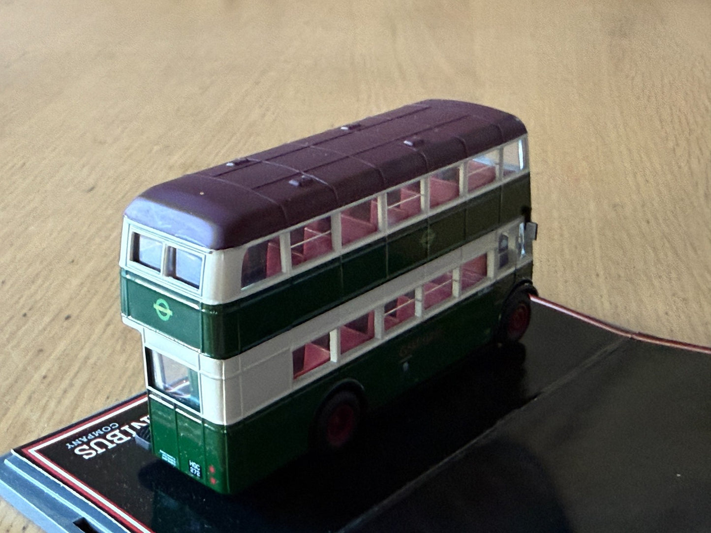 Corgi Original Omnibus 1:76 OM43905 - Daimler CW Utility - Greenline