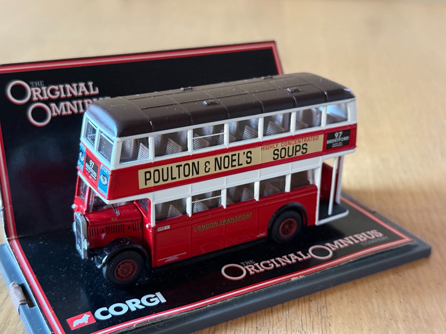 Corgi Original Omnibus 1:76 OM43921 - Bristol K Utility Bus London Transport