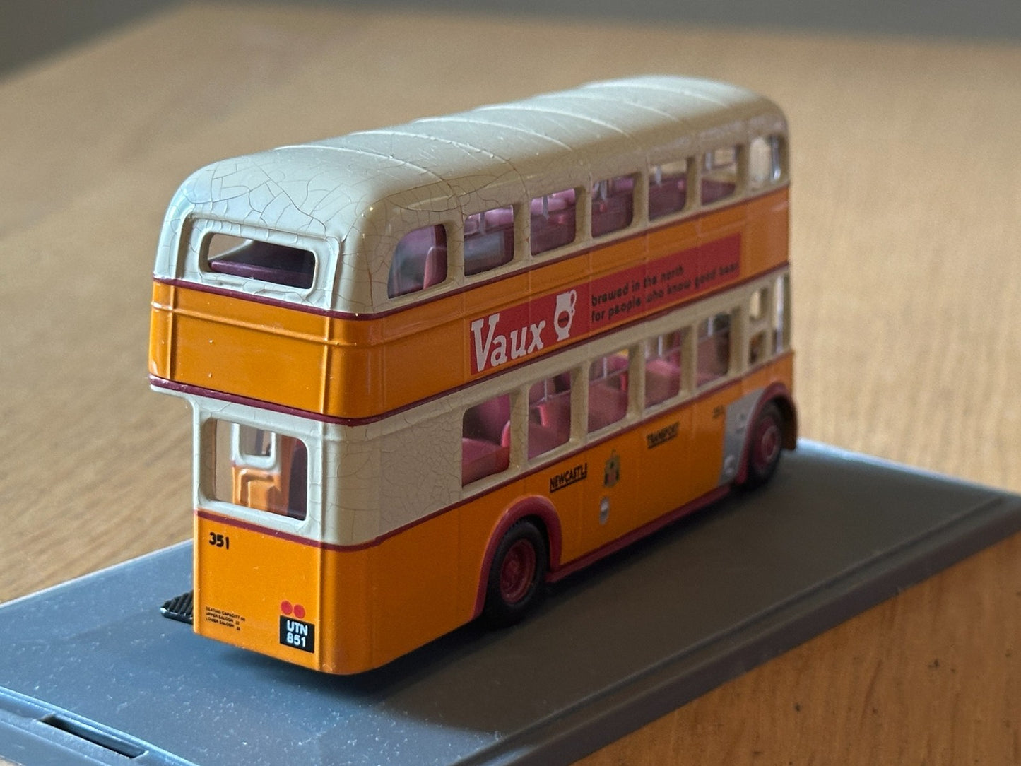 Corgi Original Omnibus 97944 - 1:76 MCW Orion Leyland PD2 Newcastle Corporation