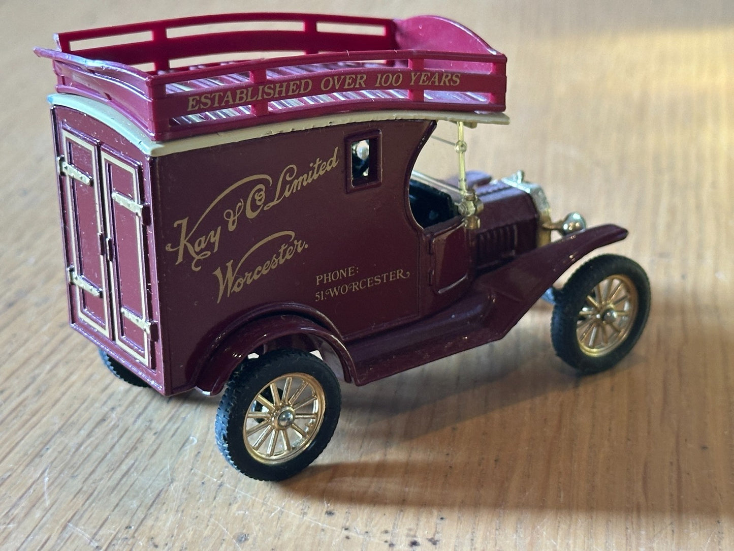 Corgi Transport of the 30s Set Kay & Co - Thornycroft Van / Model T Van