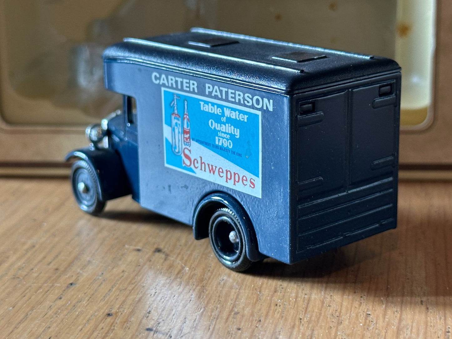 Days Gone DG16026 - Dennis Parcels Van - Carter Paterson