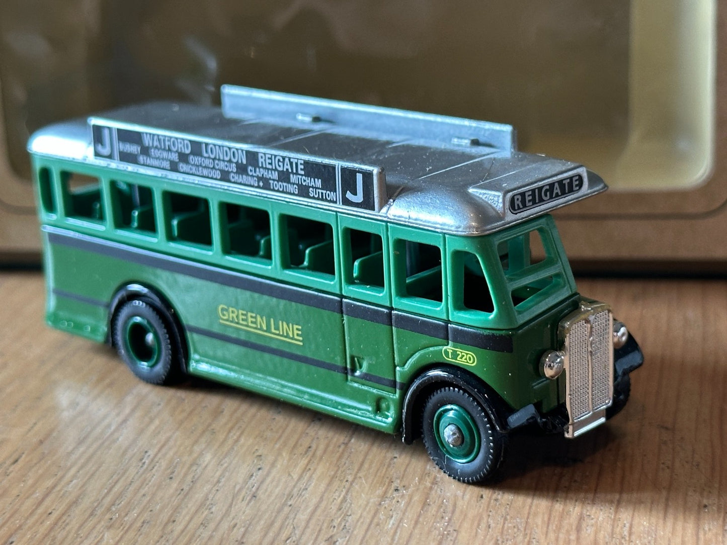 Days Gone DG17022 - AEC Regal Single Deck Coach - Green Line