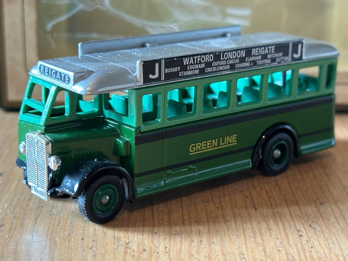 Days Gone DG17022 - AEC Regal Single Deck Coach - Green Line