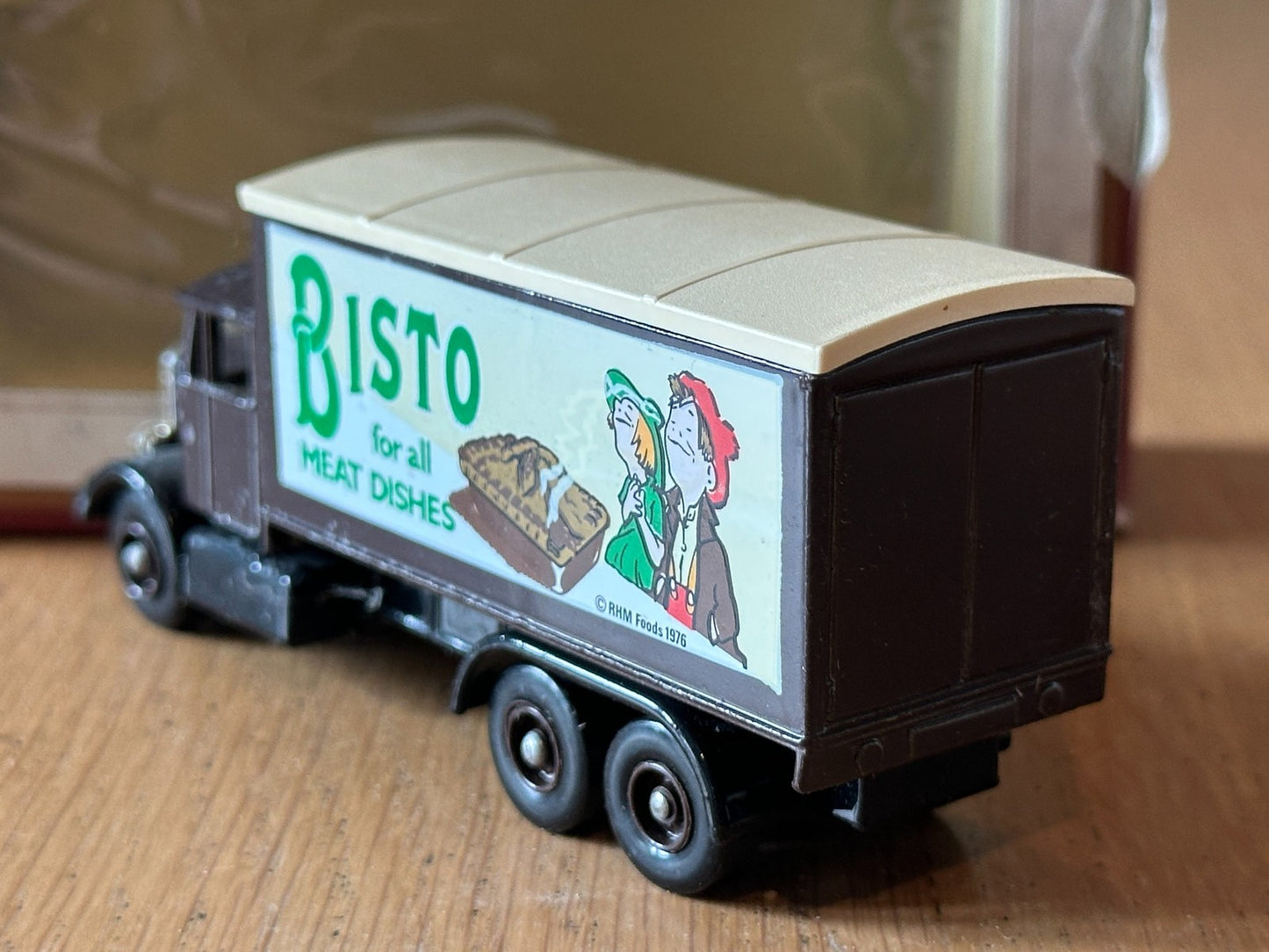 Days Gone DG44000 - Scammell 6 Wheel Truck - Bisto