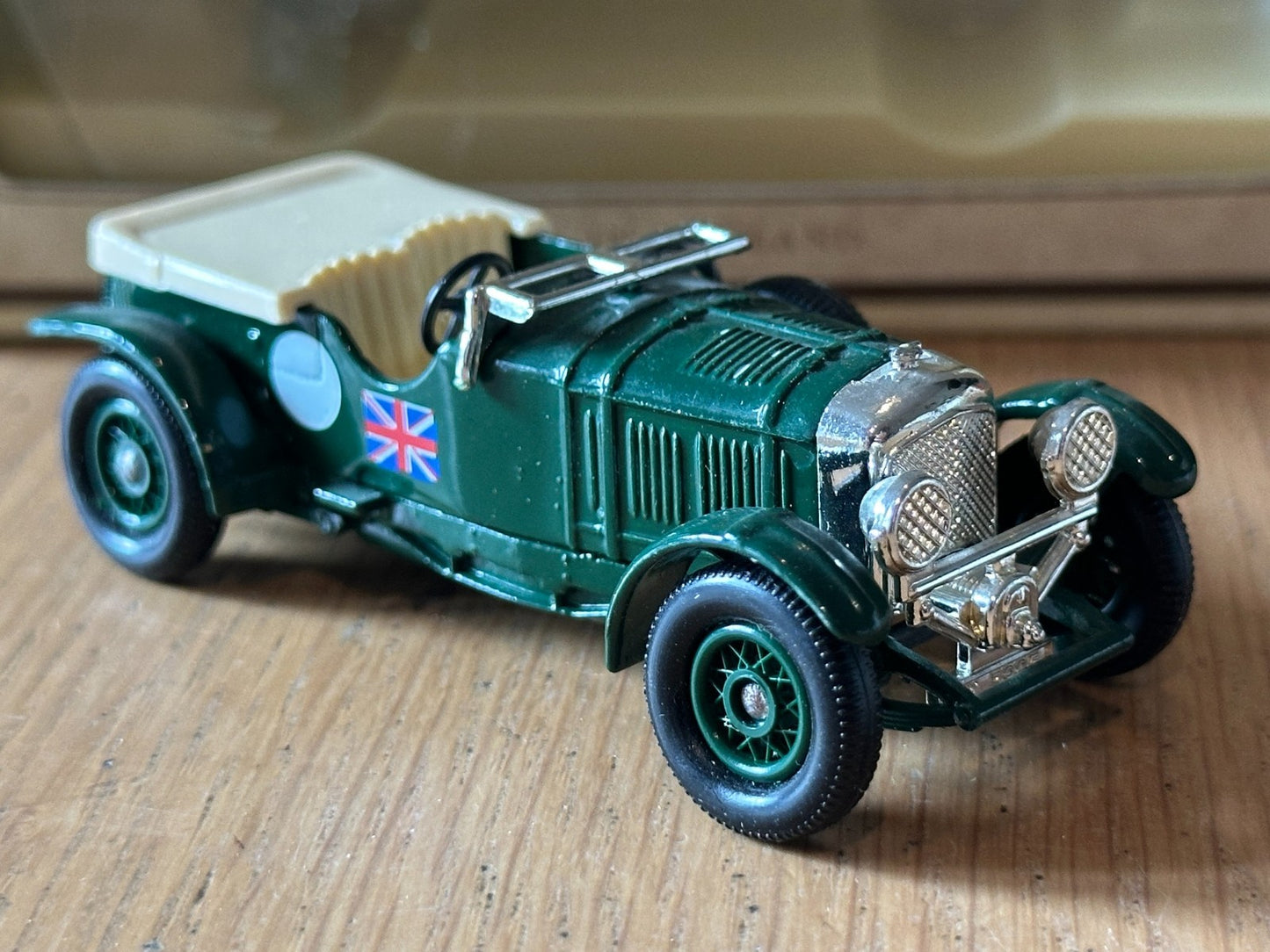 Days Gone DG46000 - Bentley 4.5litre, British Racing Green, without Racing No.