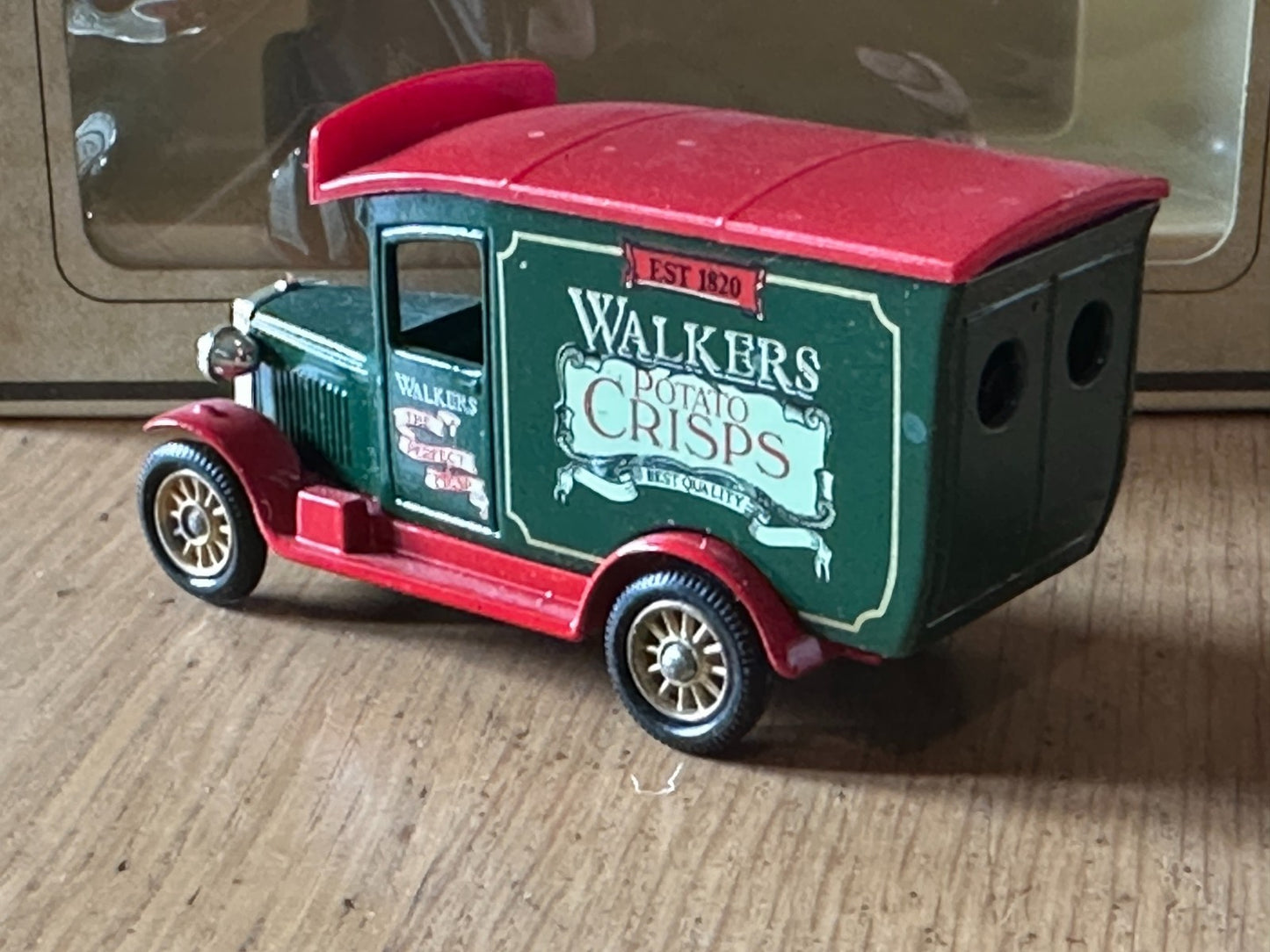 Days Gone LP21078 - Chevrolet Van - Walkers Crisps