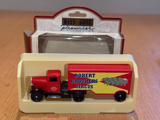 Days GoneCB24 - 1935 Ford 3 Ton Articulated Truck - Robert Brother's Circus