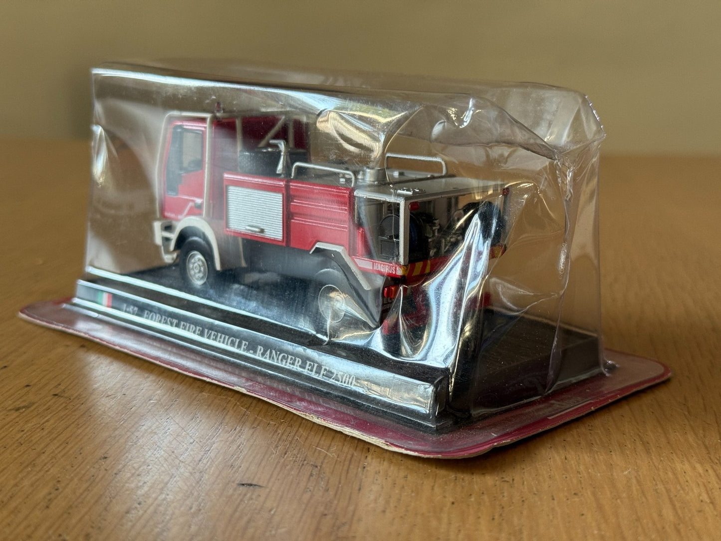 Del Prado Fire Engines Of The World - Forest Fire Ranger FLF 2500 Damaged Box