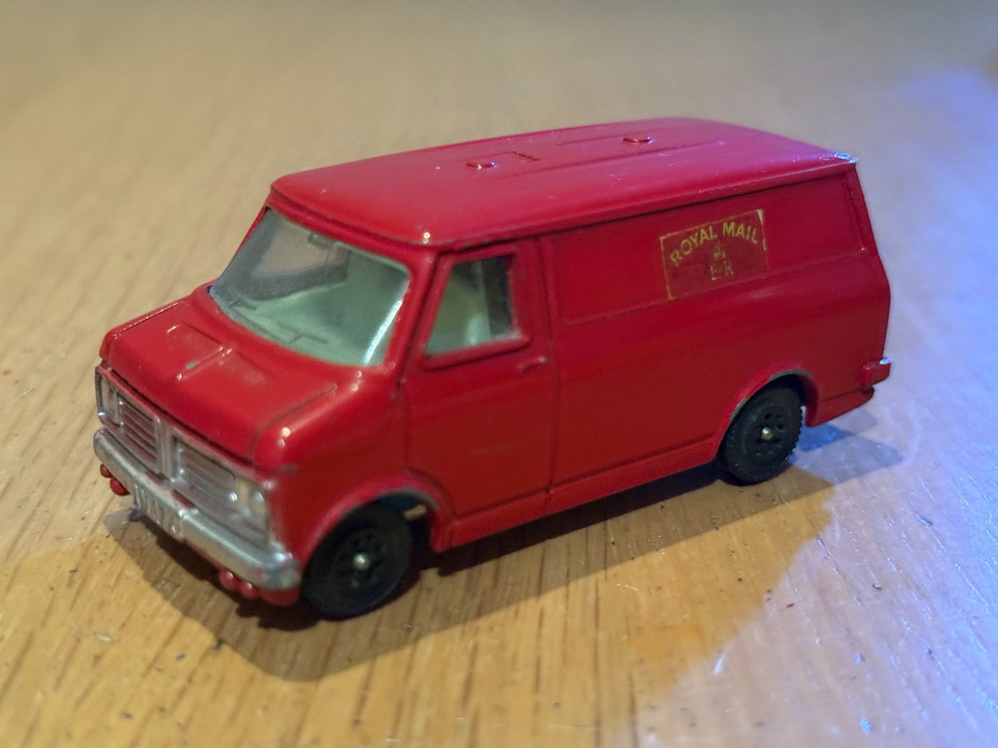 Dinky Toys 410 - Royal Mail Bedford Van
