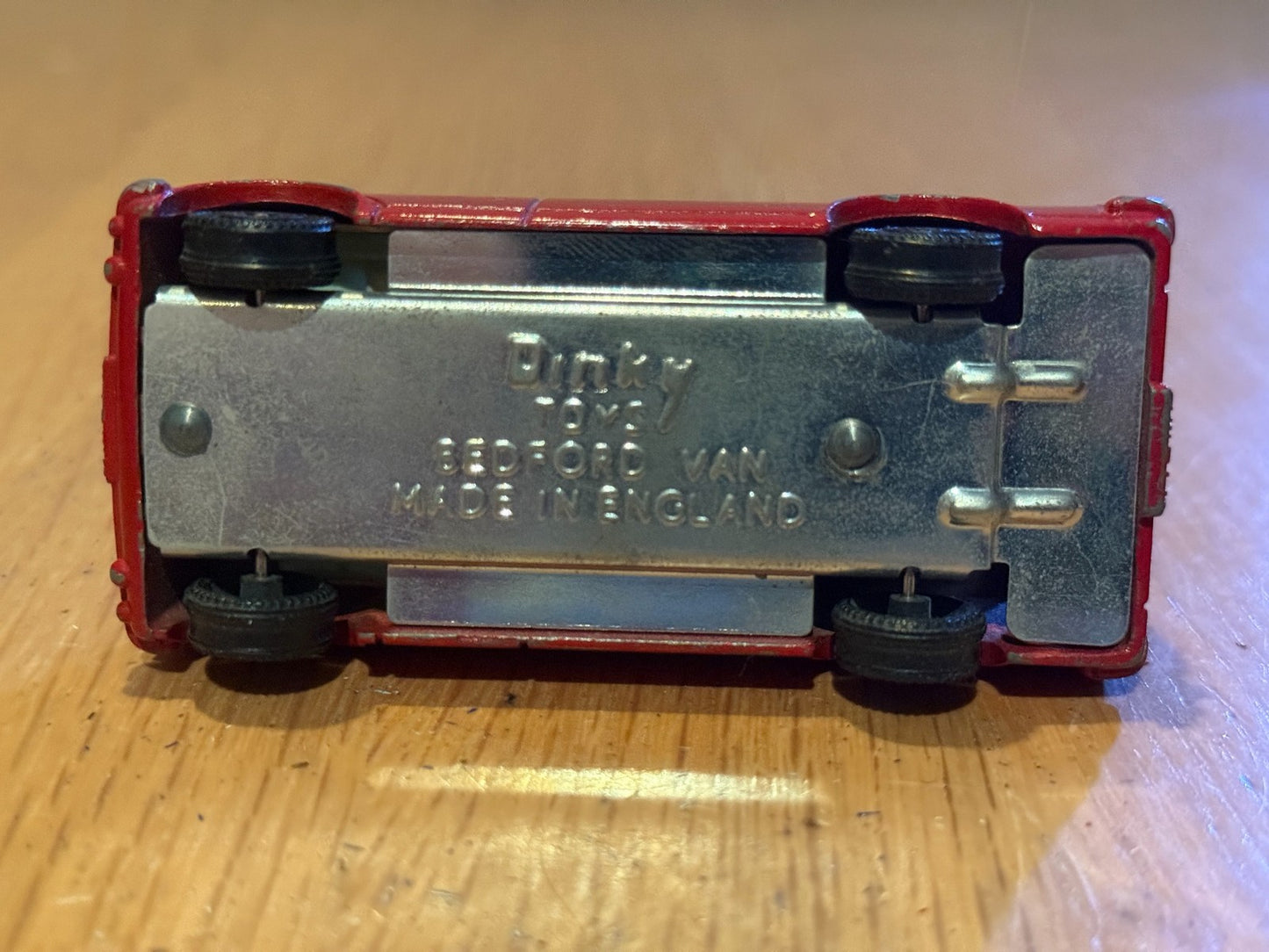 Dinky Toys 410 - Royal Mail Bedford Van