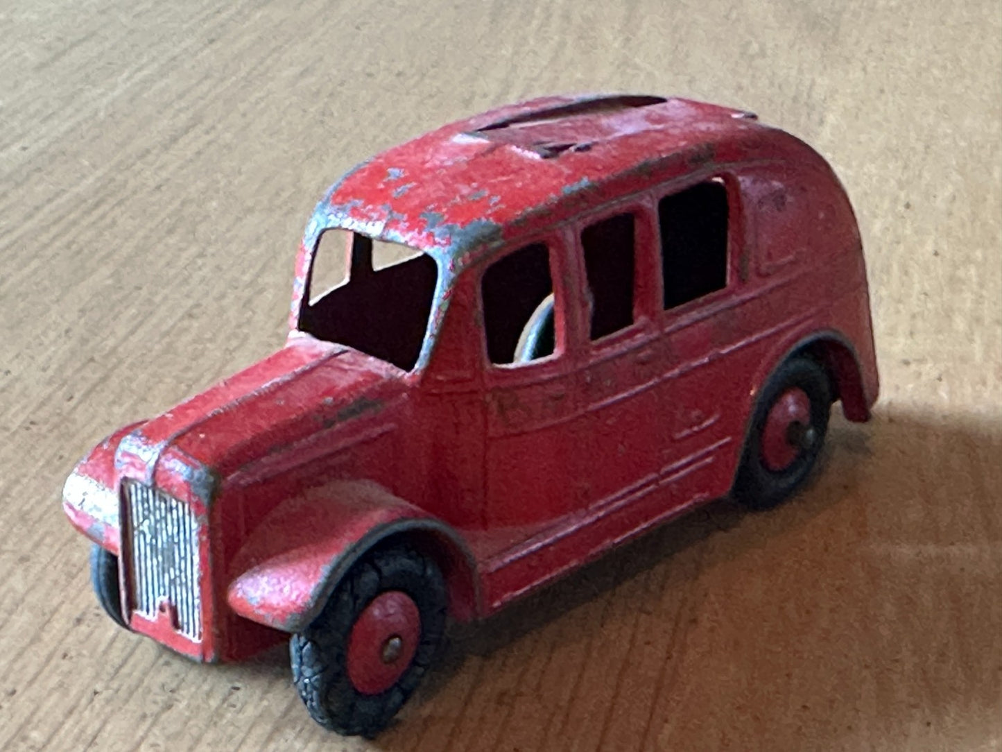 Dinky Toys -  250 Fire Engine (Ladders Missing)
